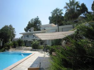 ηλεκτρική τέντα με διακόπτη